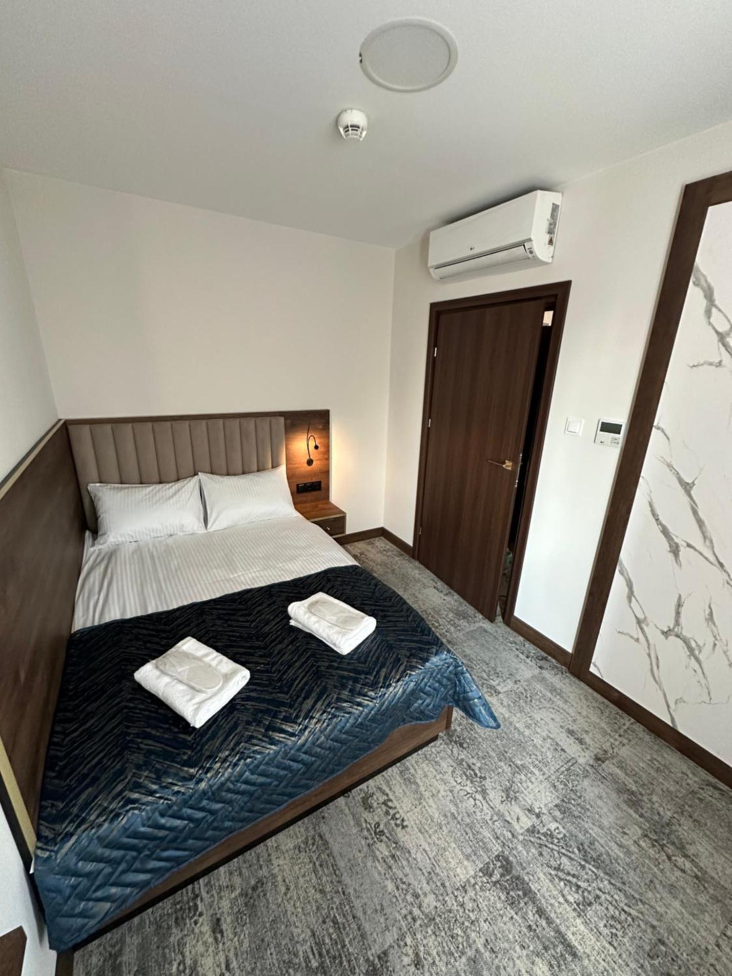 Bed and Breakfast Sleep&Fly Okecie Warsaw Airport Zewnętrze zdjęcie