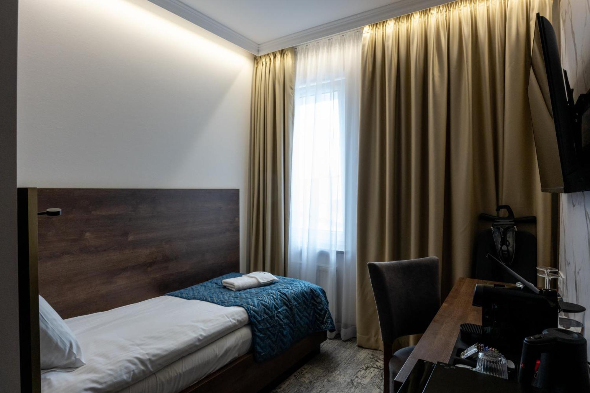Bed and Breakfast Sleep&Fly Okecie Warsaw Airport Zewnętrze zdjęcie
